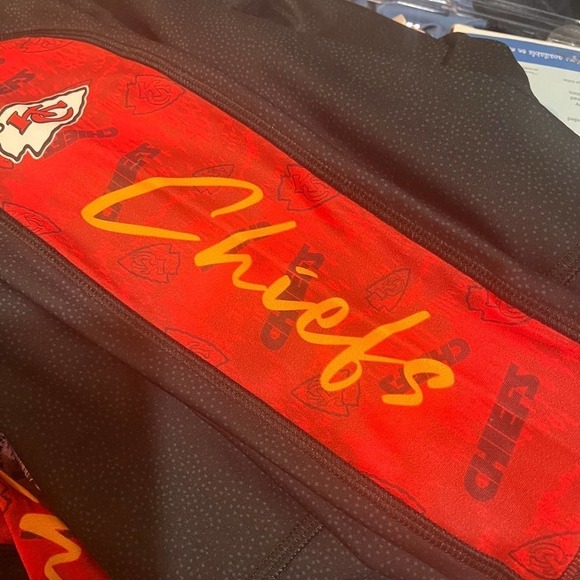 Certo NWT NFL Kansas City Chiefs Logo Leggings Size Medium - Picture 9 of 9